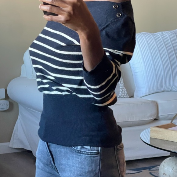 Milly Navy Blue White Stripe Light Sweater Accent Button by the Shoulders.SizeS - Picture 3 of 8